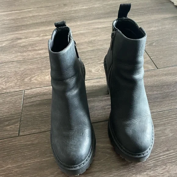 Dr. Martens Black Ankle Booties - Picture 2 of 9